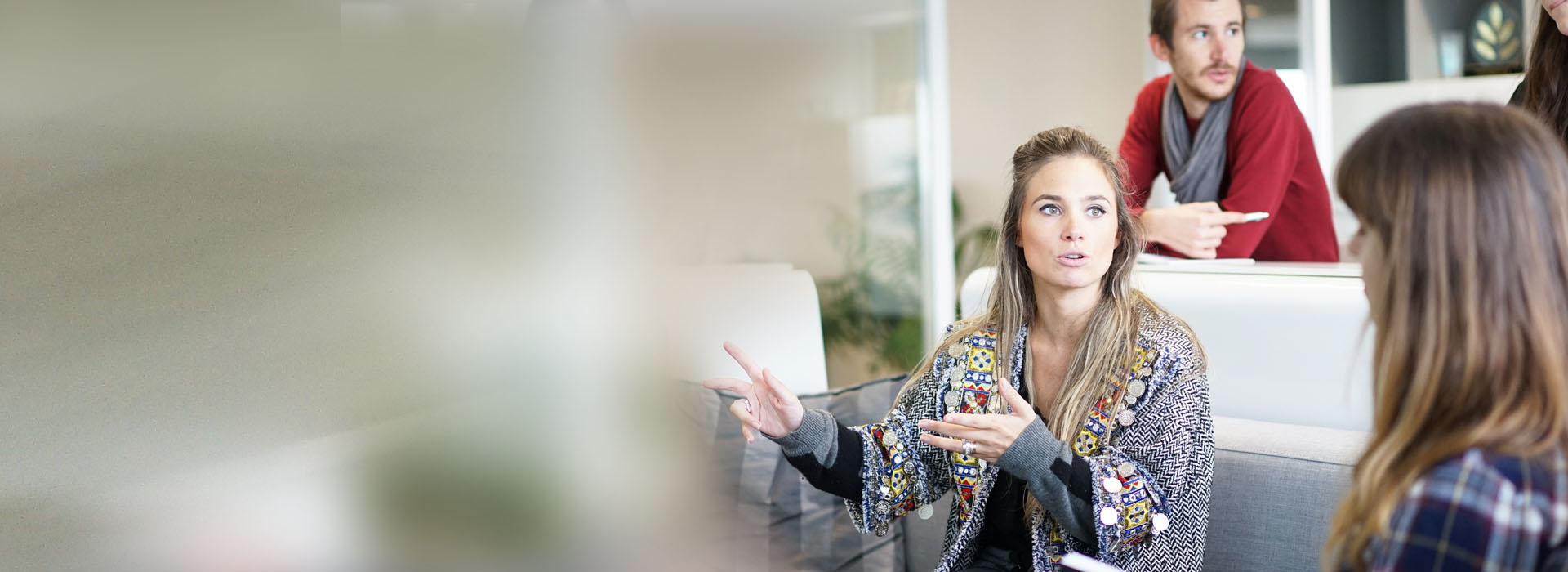 在线轰炸机电话软件